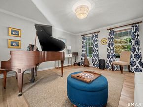 35 S Benson Commons, Fairfield CT 06824