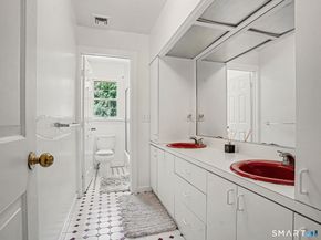 45 Stones Throw Road, Easton CT 06612