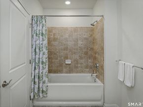925 Old Pasture Drive 925, Danbury CT 06810