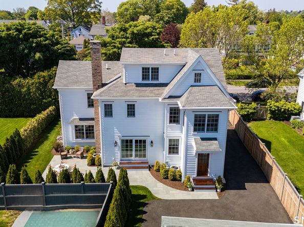920 Old Post Road, Fairfield CT 06824
