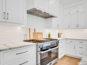 920 Old Post Road, Fairfield CT 06824