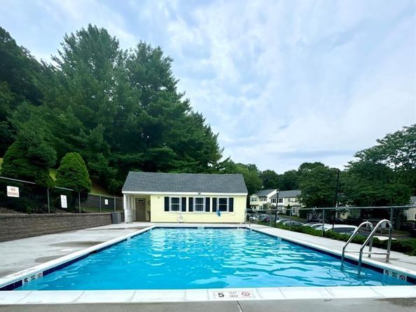 25 Padanaram Road 77, Danbury CT 06811