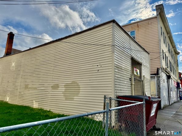 1368-1370 E Main Street, Bridgeport CT 06608