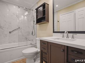 20 E Pembroke Road 28, Danbury CT 06811