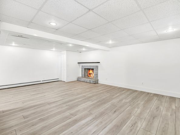 31 Parlor Rock Road, Trumbull CT 06611