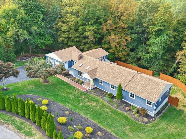 31 Parlor Rock Road, Trumbull CT 06611