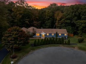 31 Parlor Rock Road, Trumbull CT 06611