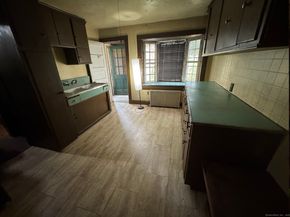 Undisclosed Address #24119392, Bridgeport CT 06604