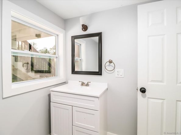 12 Deer Run Road, Brookfield CT 06804