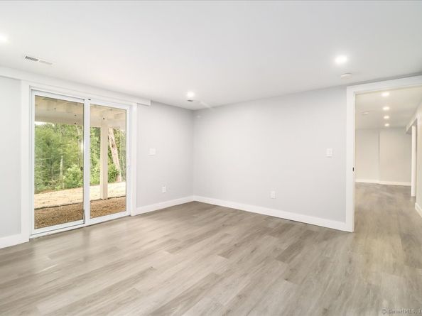 12 Deer Run Road, Brookfield CT 06804