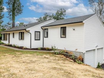 12 Deer Run Road