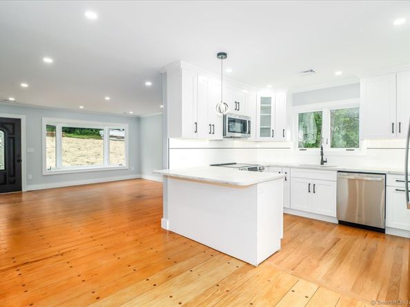 12 Deer Run Road, Brookfield CT 06804