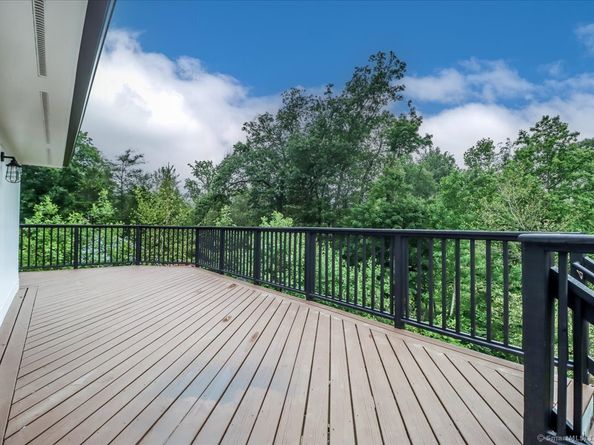 12 Deer Run Road, Brookfield CT 06804