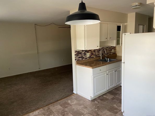 5 Woodside Avenue D41, Danbury CT 06810