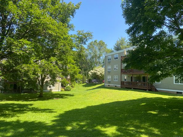 5 Woodside Avenue D41, Danbury CT 06810