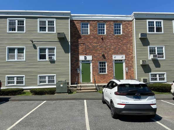 5 Woodside Avenue D41, Danbury CT 06810