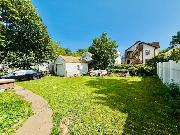 75 Frank Street, Stamford CT 06902