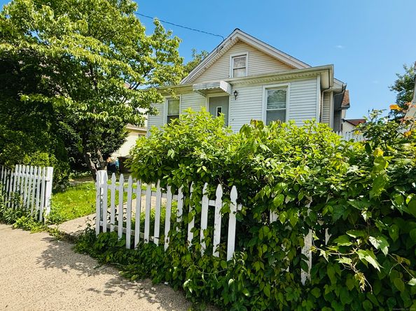 75 Frank Street, Stamford CT 06902