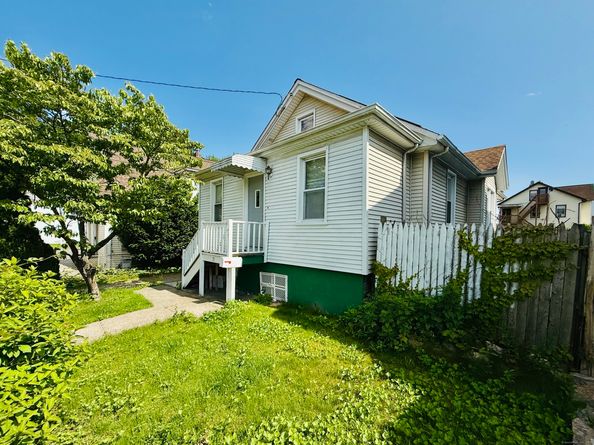 75 Frank Street, Stamford CT 06902