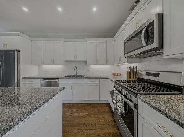 145 Brentwood Avenue 145, Fairfield CT 06825