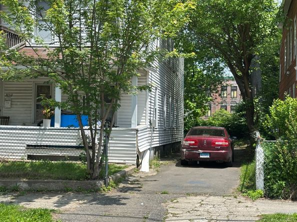 1050 Hancock Avenue, Bridgeport CT 06605