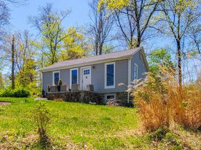 9 Roseton Road, New Fairfield CT 06812
