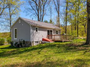 9 Roseton Road, New Fairfield CT 06812
