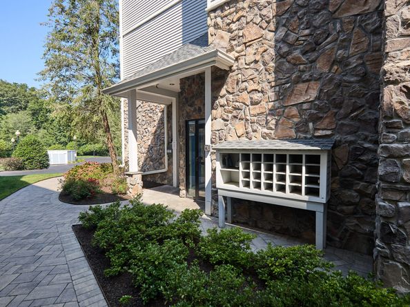 105 Richards Avenue 2305, Norwalk CT 06854