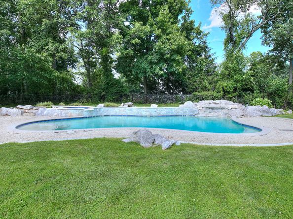 4 Jennings Court, Westport CT 06880