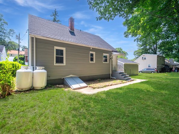 112 Pitt Street, Bridgeport CT 06606
