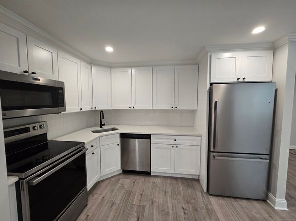 112 Glenwood Avenue 112, Bridgeport CT 06610