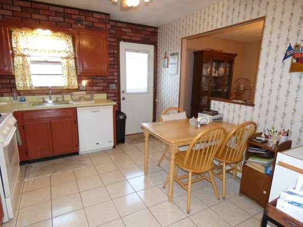 490 Woodside Avenue, Bridgeport CT 06606