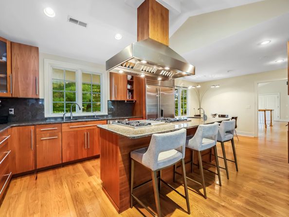 2190 Sturges Highway, Fairfield CT 06880
