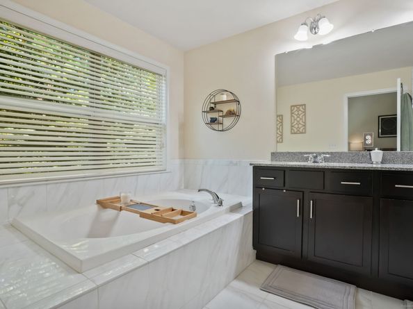 6 Bristol Terrace 6, Danbury CT 06810