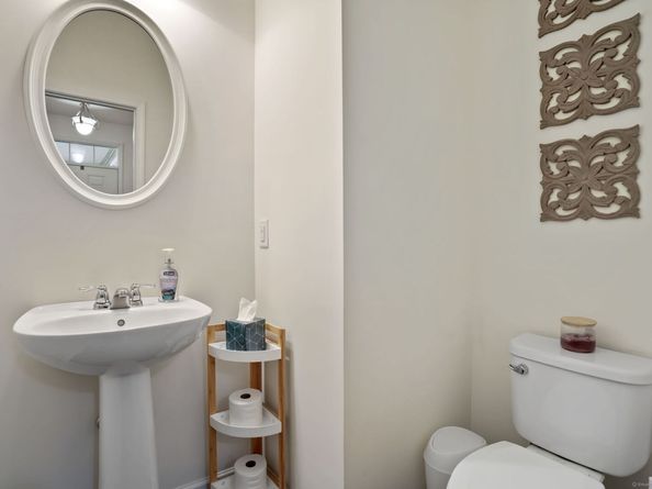 6 Bristol Terrace 6, Danbury CT 06810