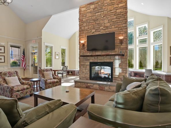 6 Bristol Terrace 6, Danbury CT 06810