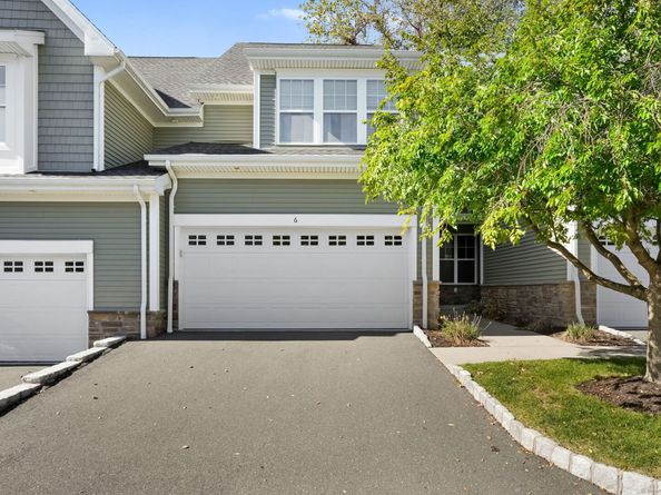 6 Bristol Terrace 6, Danbury CT 06810
