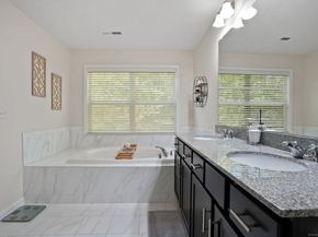 6 Bristol Terrace 6, Danbury CT 06810