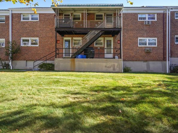 108 Strawberry Hill Avenue 1, Stamford CT 06902