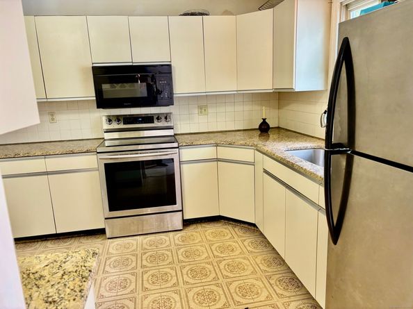 21 Adams Drive, Bethel CT 06801