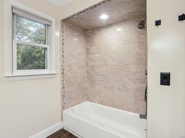 12 Oak Crest Drive, Brookfield CT 06804