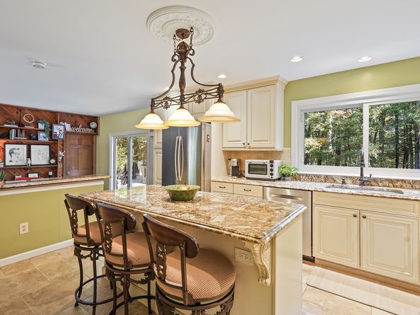 19 Kimberly Drive, Brookfield CT 06804