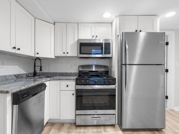 107 Dewey Street, Stratford CT 06615