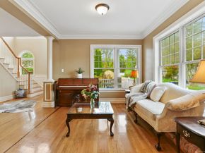 25 Country Road 25, Fairfield CT 06824