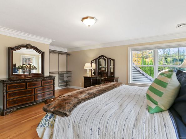 25 Country Road 25, Fairfield CT 06824