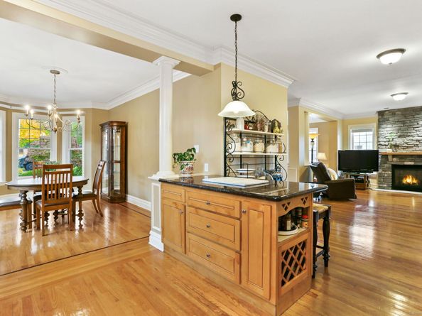 25 Country Road 25, Fairfield CT 06824