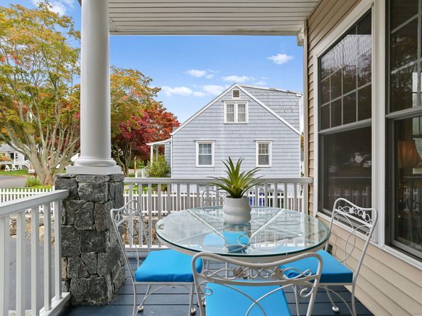 25 Country Road 25, Fairfield CT 06824