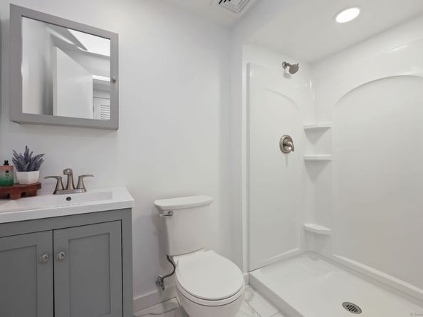 488 Commanche Lane A, Stratford CT 06614
