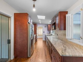 999 Monroe Turnpike, Monroe CT 06468