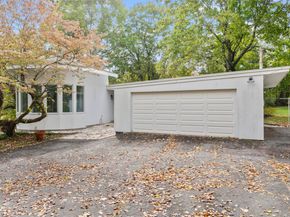 999 Monroe Turnpike, Monroe CT 06468